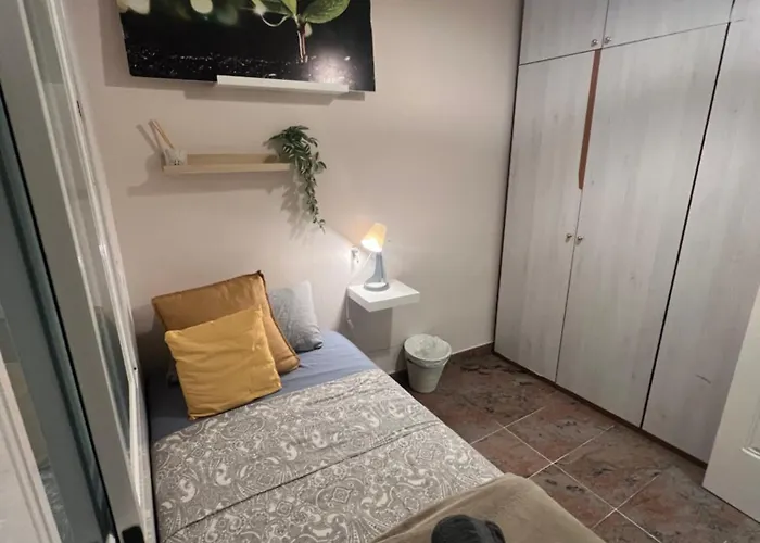 Spacious In Area A Lejlighed