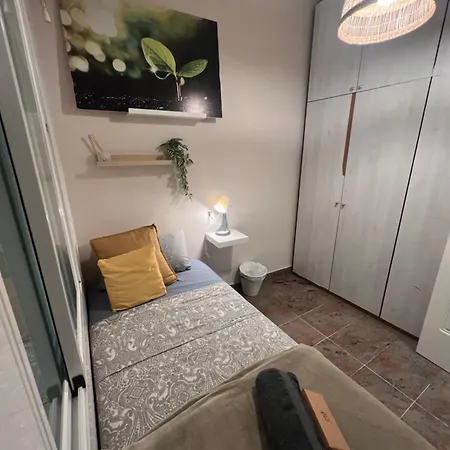 Spacious In Area A Διαμέρισμα